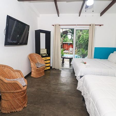 Hotel Carey Pedasi Town Esterno foto
