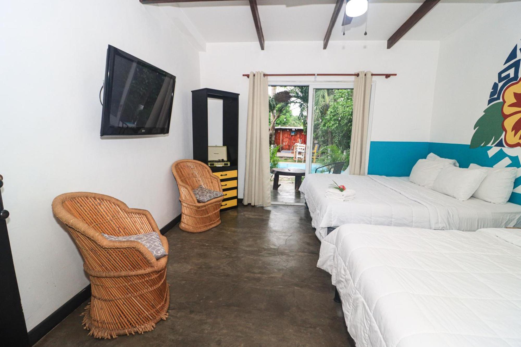 Hotel Carey Pedasi Town Esterno foto